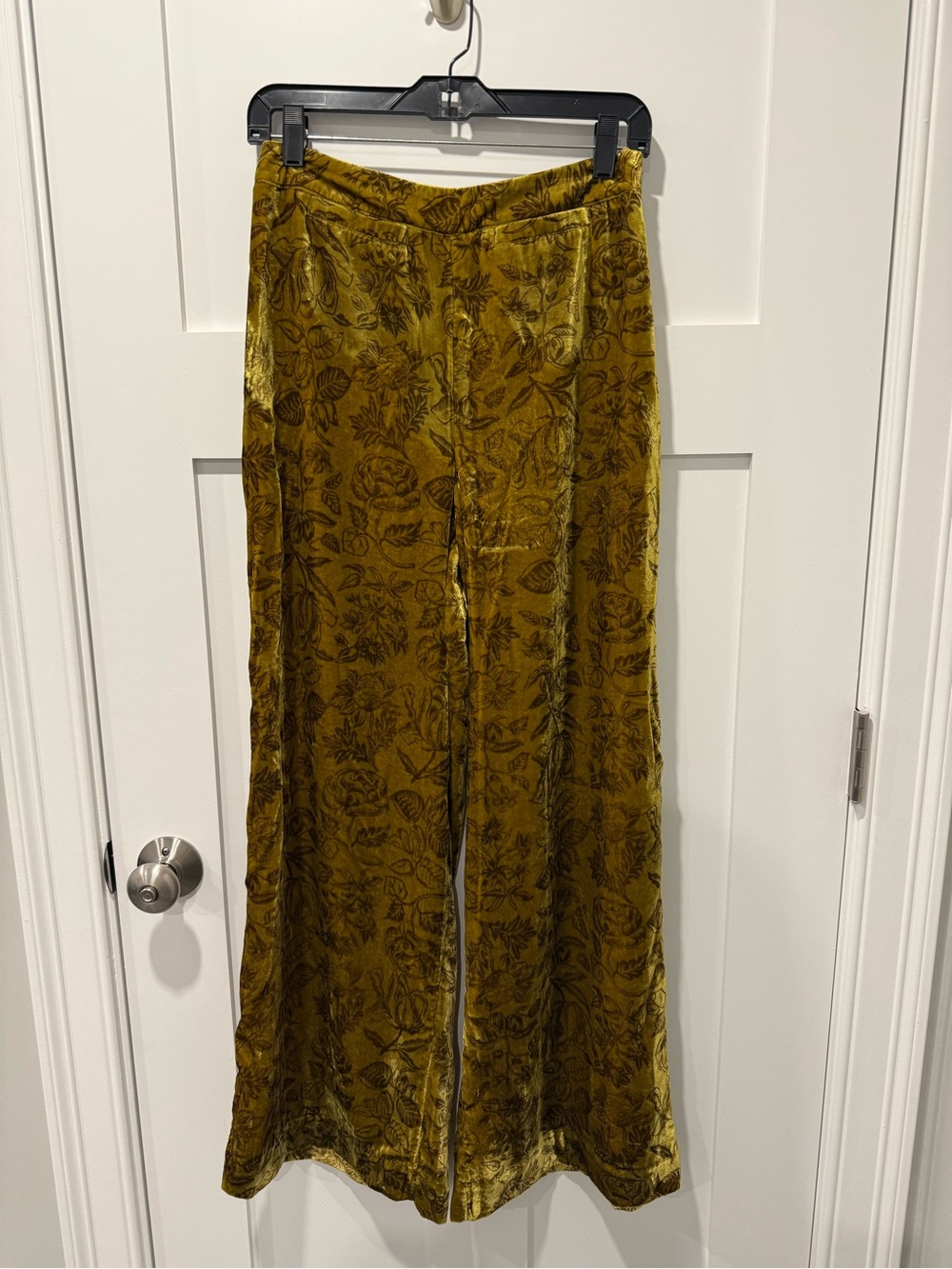 Anthropologie Wide Leg Velvet Pants in Gold Floral - Picture 2 of 9